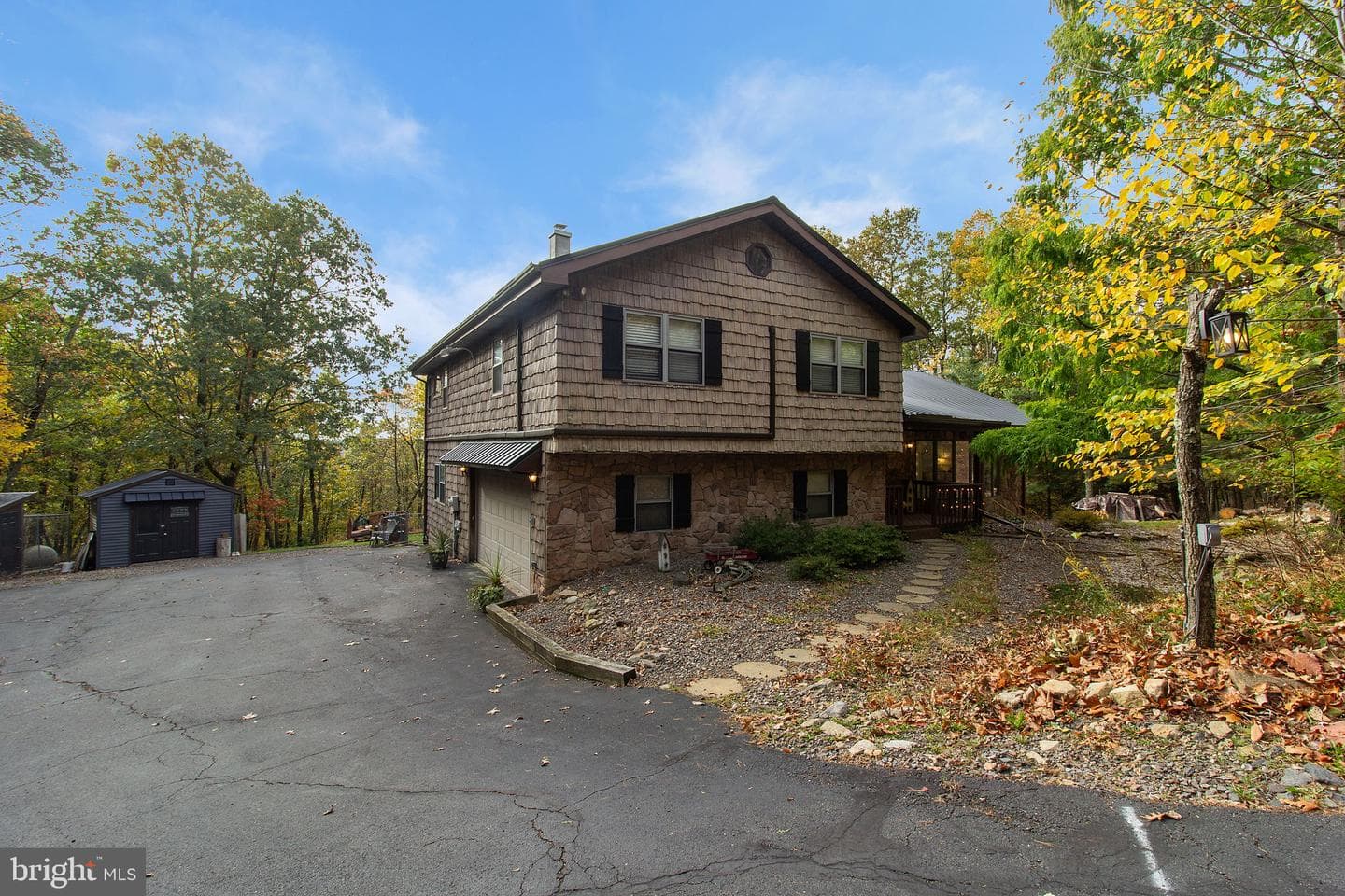 56 Bentwood Road photo 4