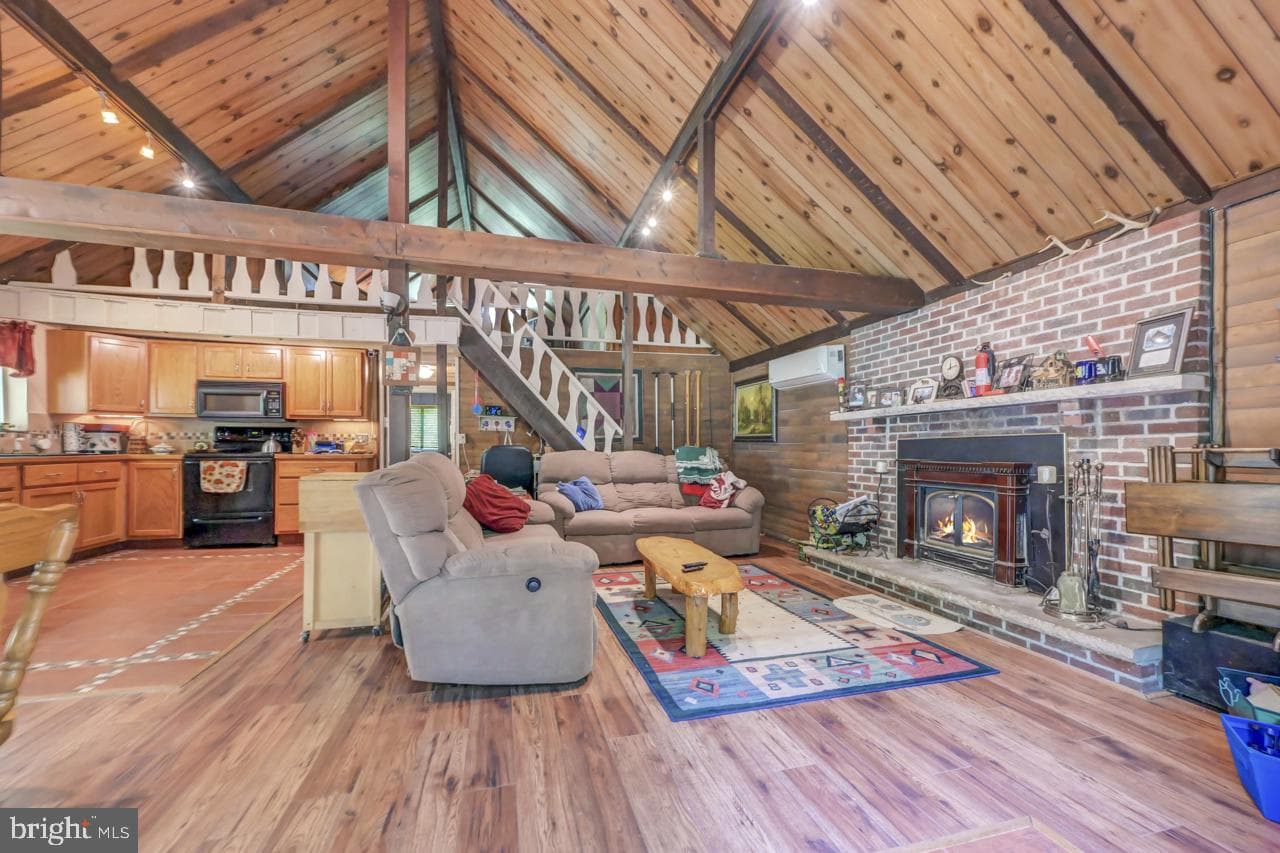 1085 Woodhaven photo 20