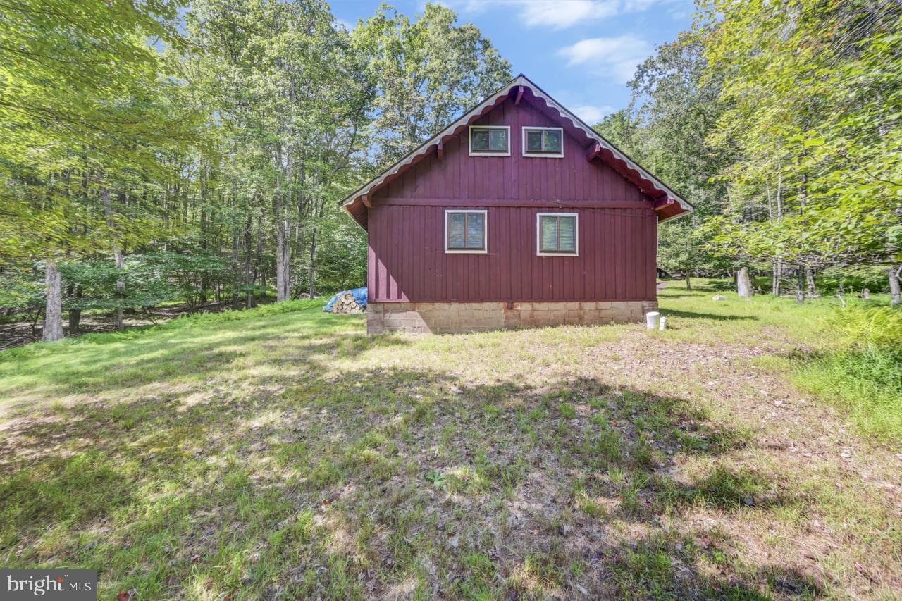 1085 Woodhaven photo 46