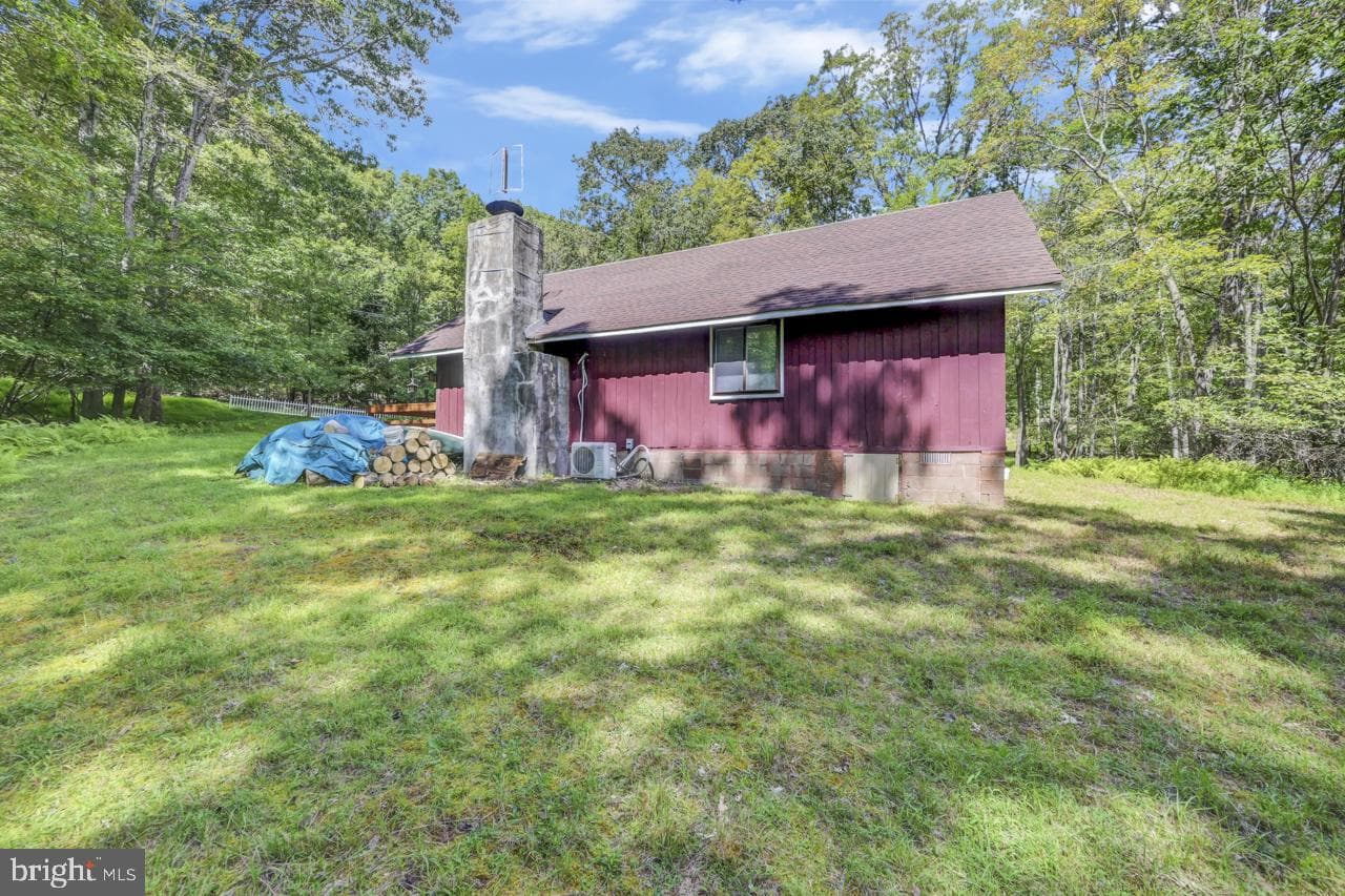 1085 Woodhaven photo 47