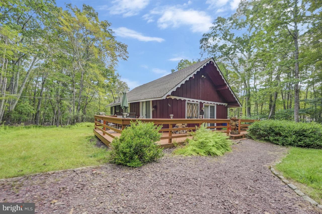 1085 Woodhaven photo 49
