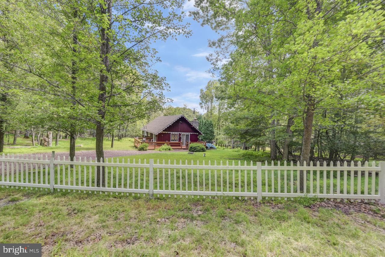 1085 Woodhaven photo 52