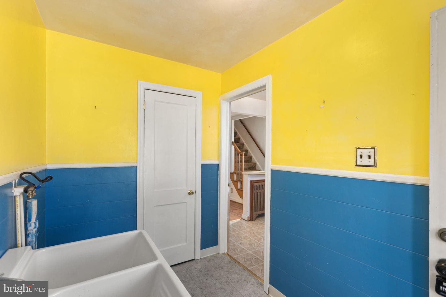 731 N James Street photo 35