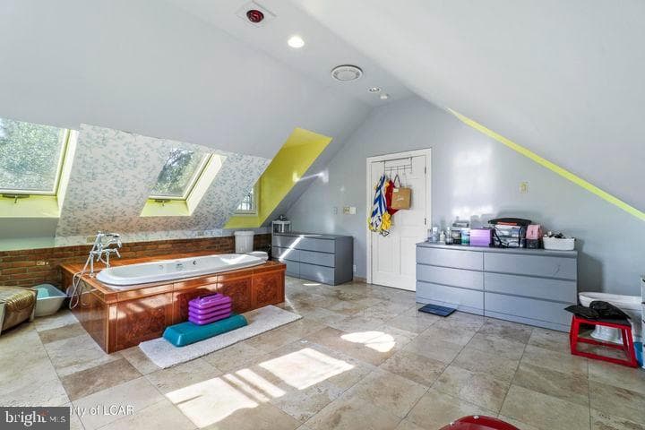 31 Exeter Avenue photo 28