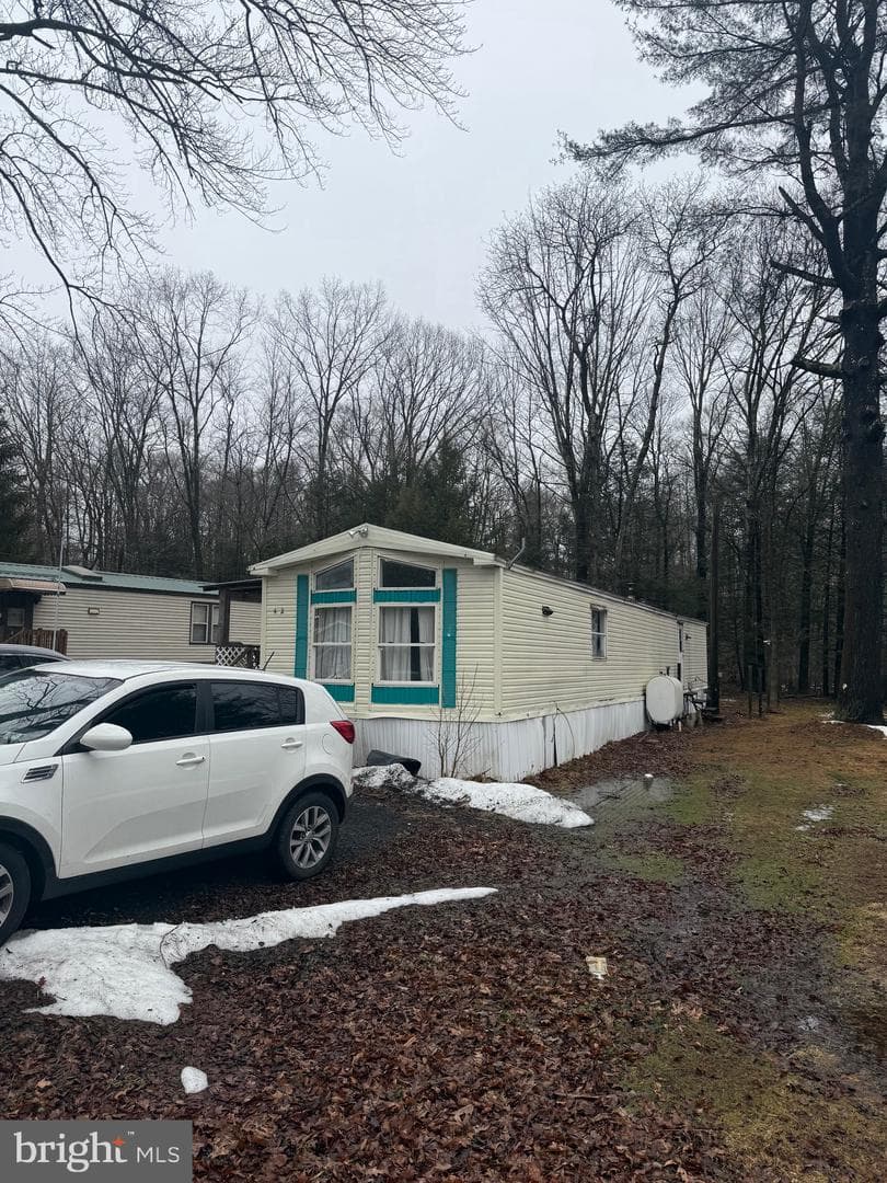 42 Hess Lane photo 1