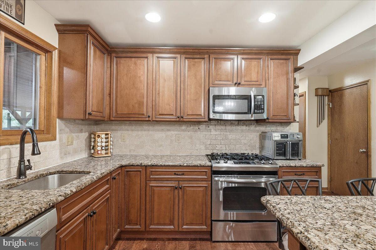 208 Owego Drive photo 34