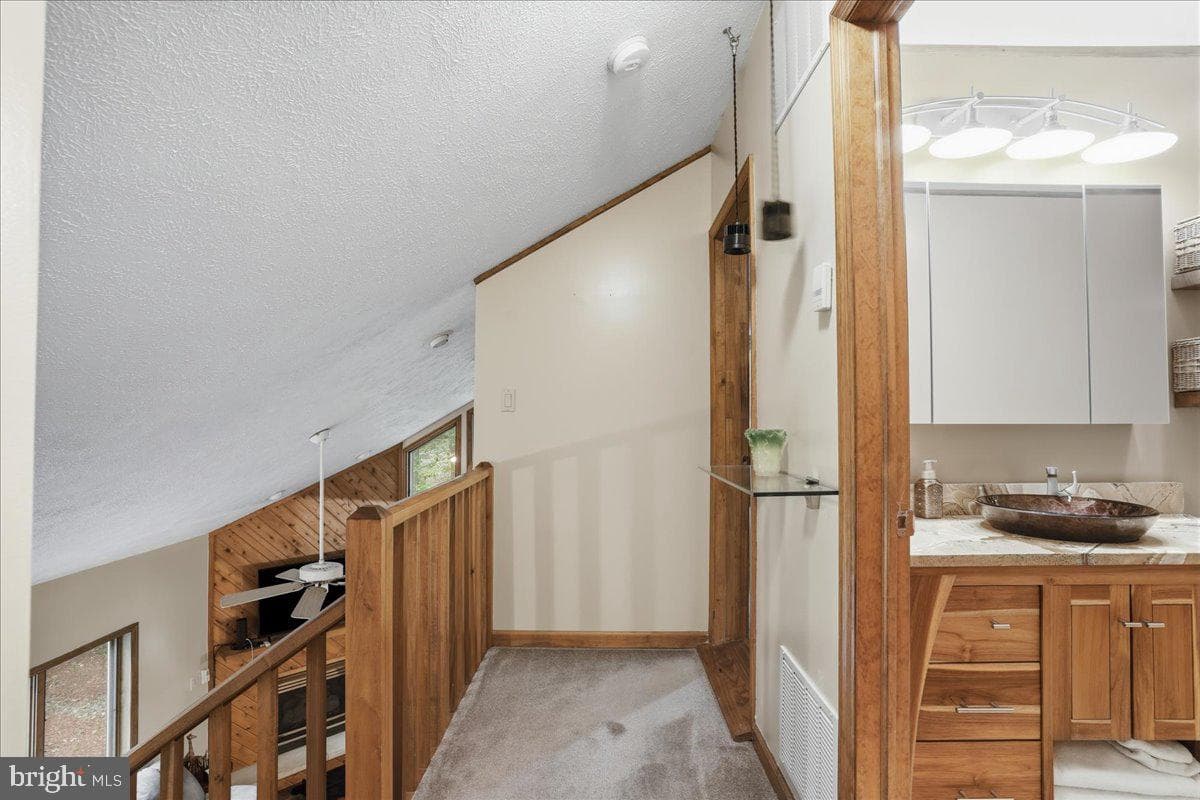 208 Owego Drive photo 44