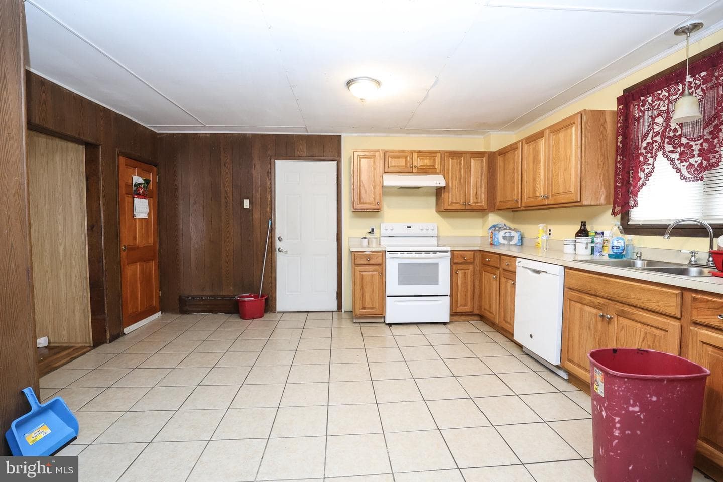 9 Hemlock Street photo 13