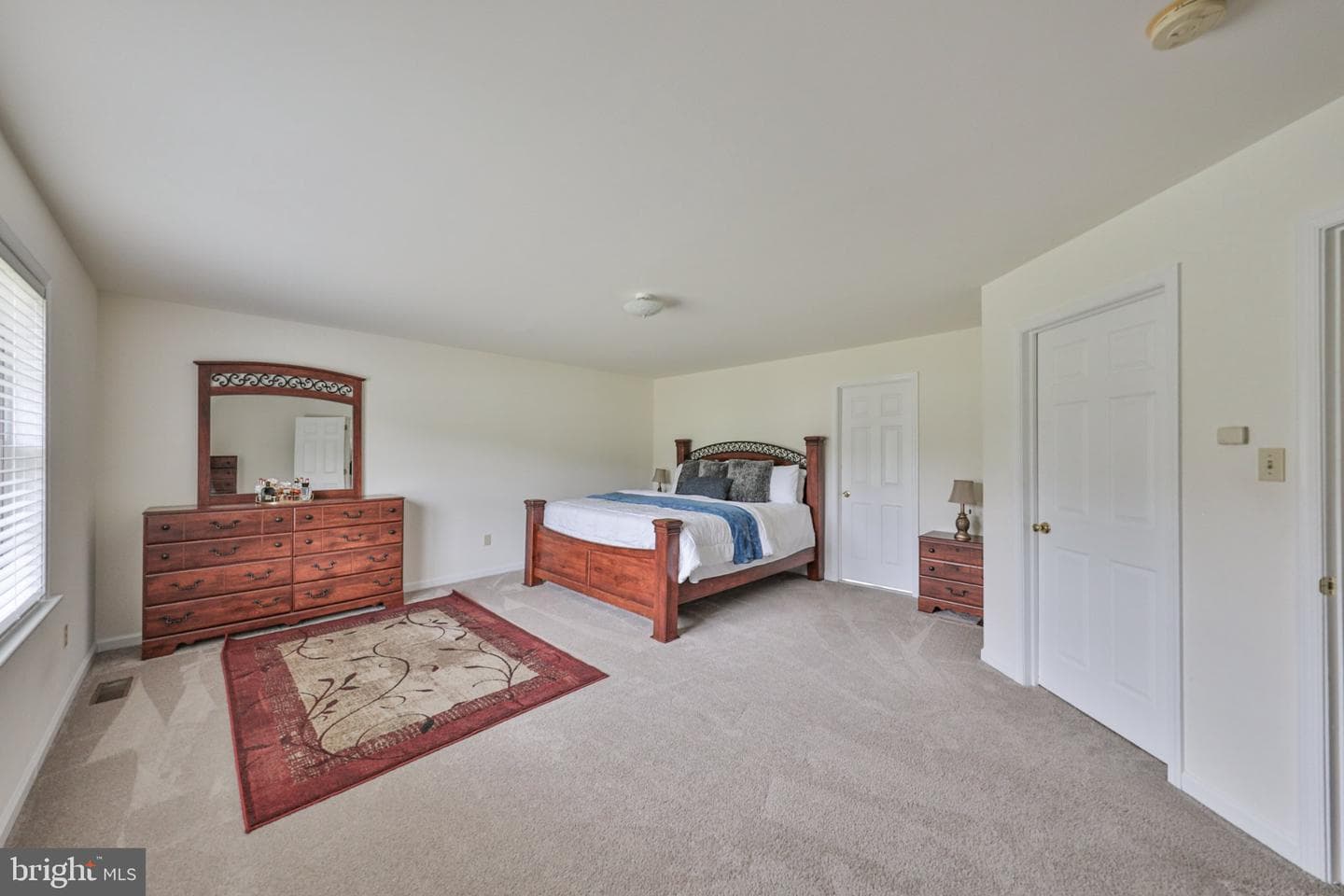 42 Louis Circle photo 13