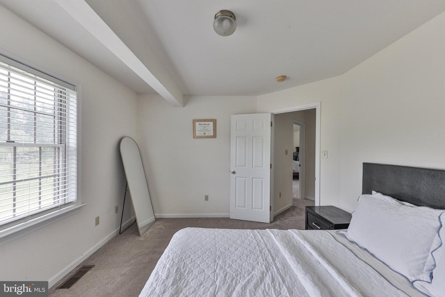 42 Louis Circle photo 18