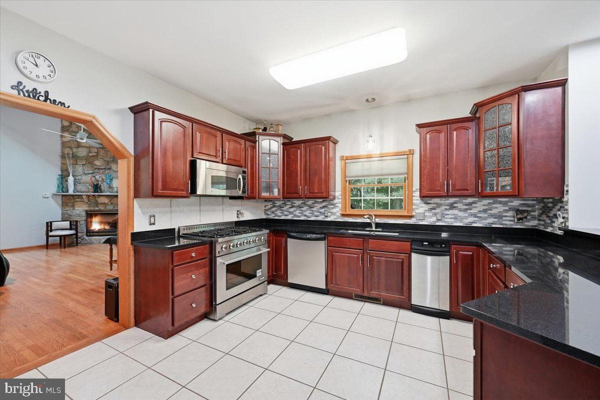 498 Twinbrook Road photo 27