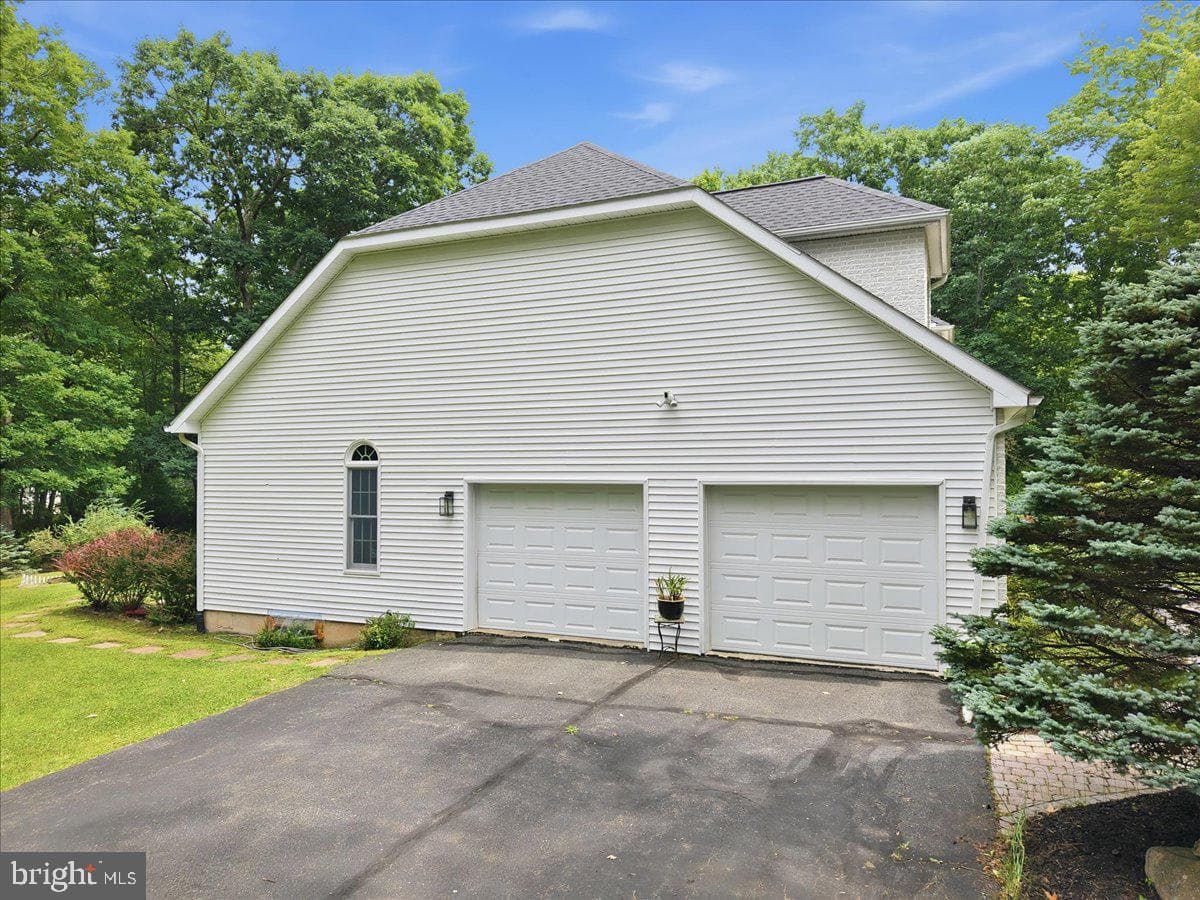 498 Twinbrook Road photo 94