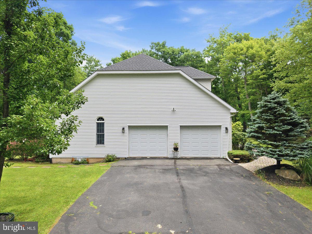 498 Twinbrook Road photo 95