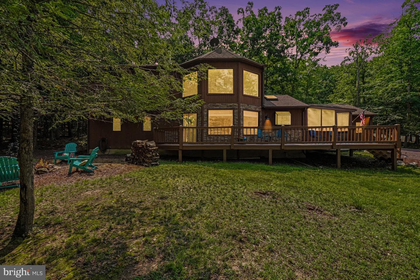 323 Navaho Drive photo 1
