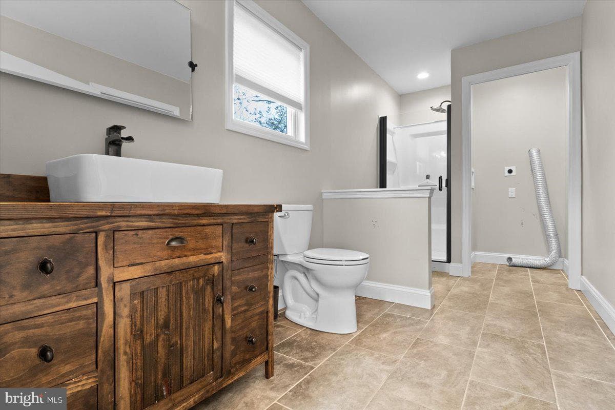1215 Country Club Road photo 22