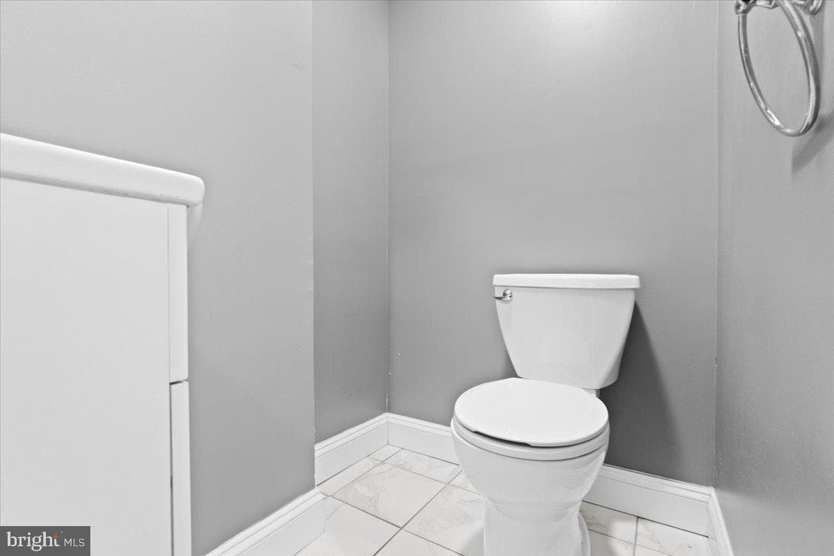 1215 Country Club Road photo 36