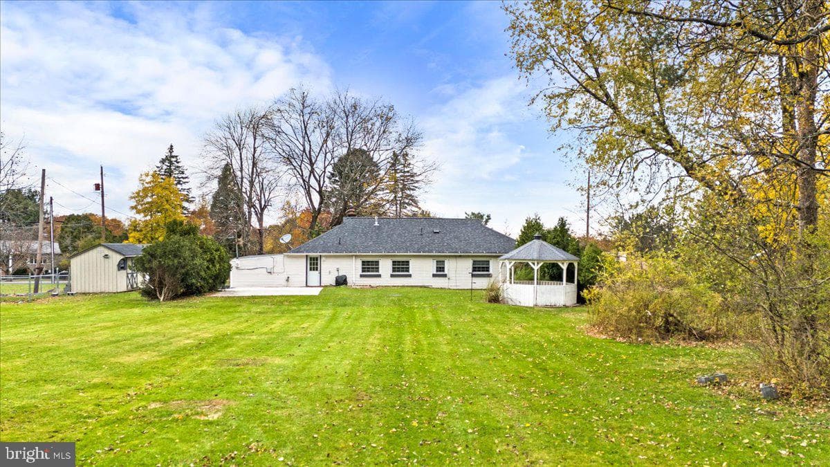1215 Country Club Road photo 42