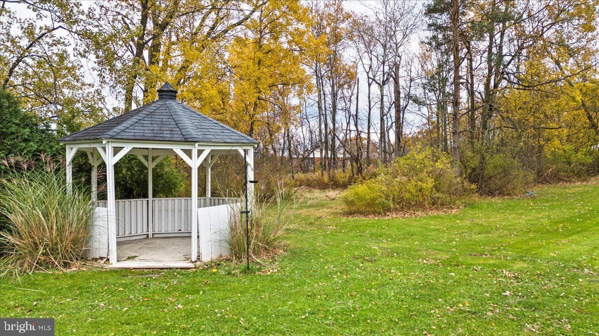 1215 Country Club Road photo 43
