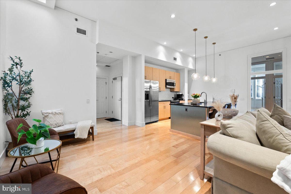 509 Bogart Pl # 202 photo 5