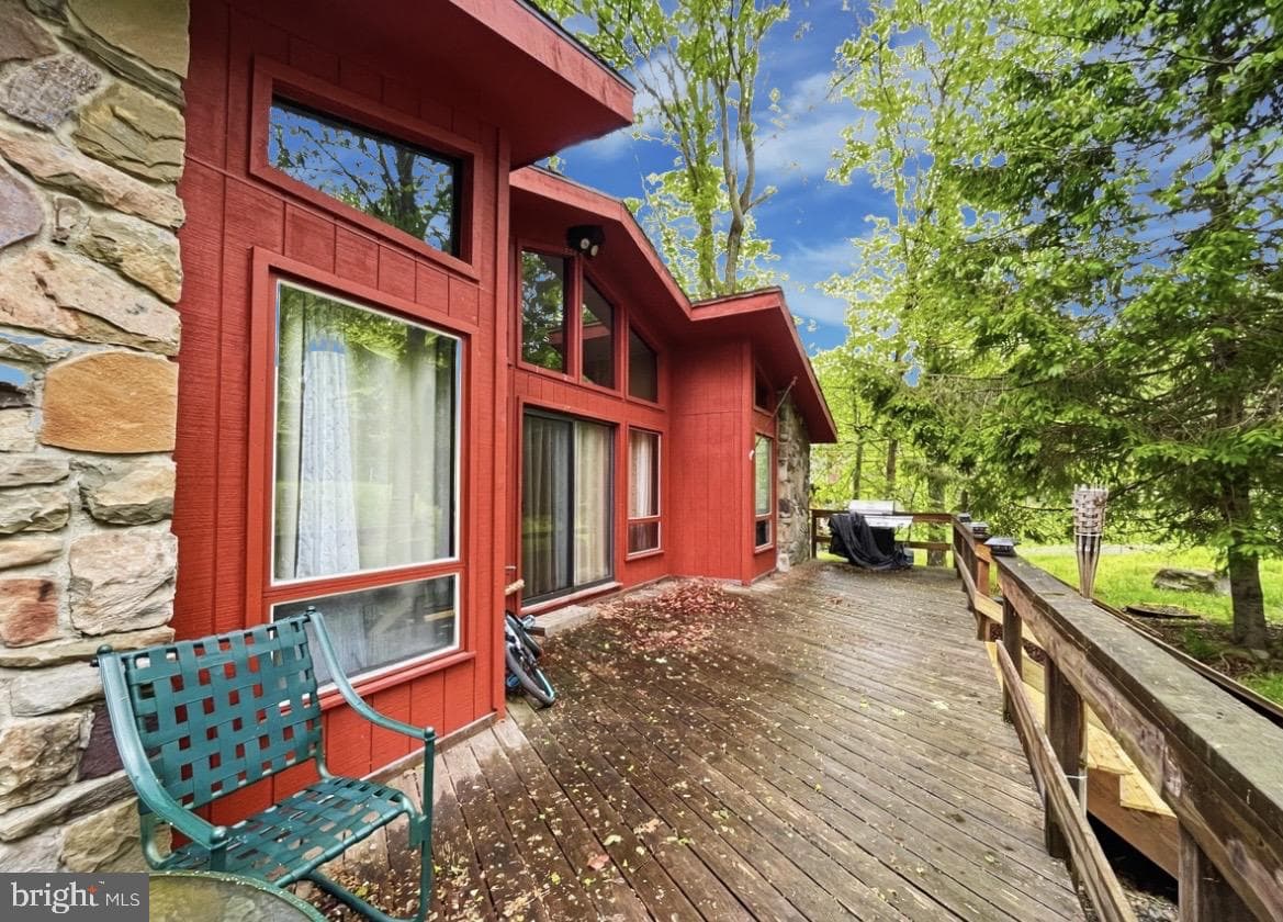 149 Livingston Lane photo 3