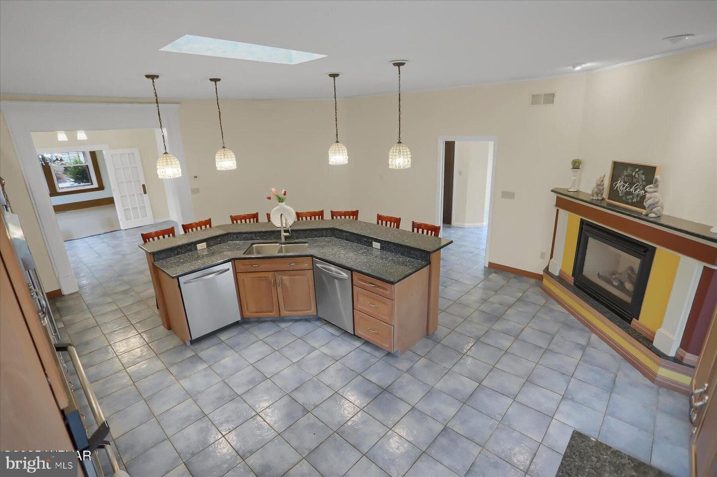 1009 Woodmont Ave photo 13