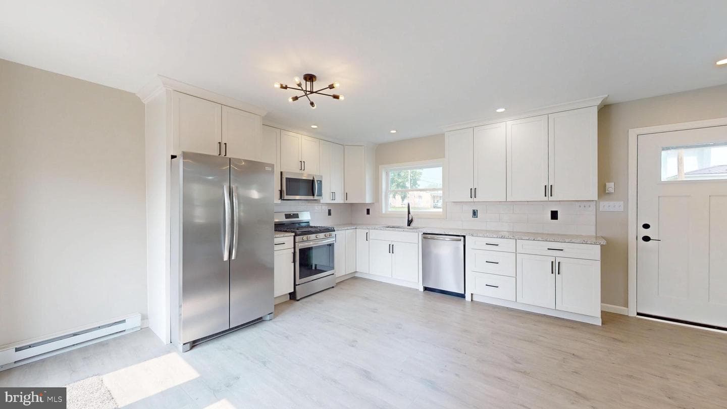 328 Hill Street photo 11