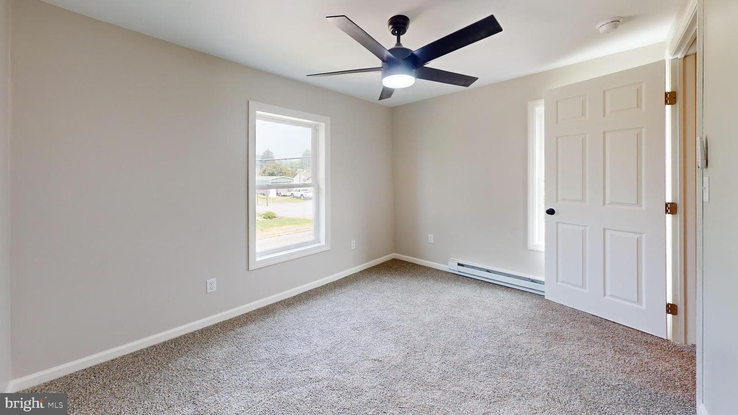 328 Hill Street photo 27