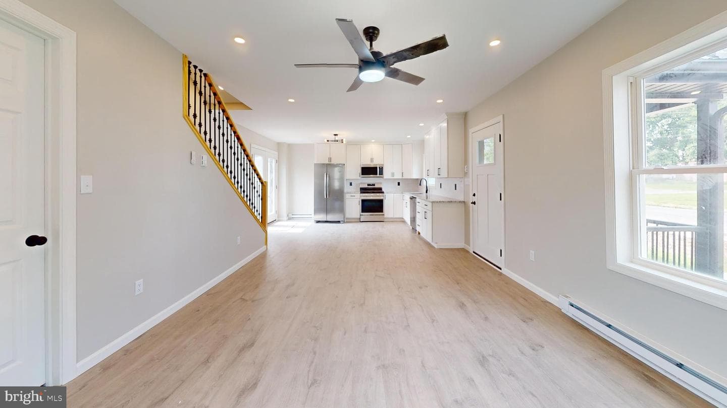 328 Hill Street photo 30