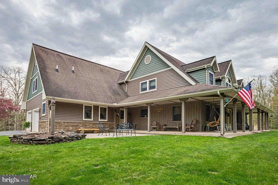 2270 Pine Tree Road photo 1