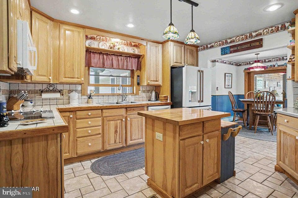 2270 Pine Tree Road photo 28