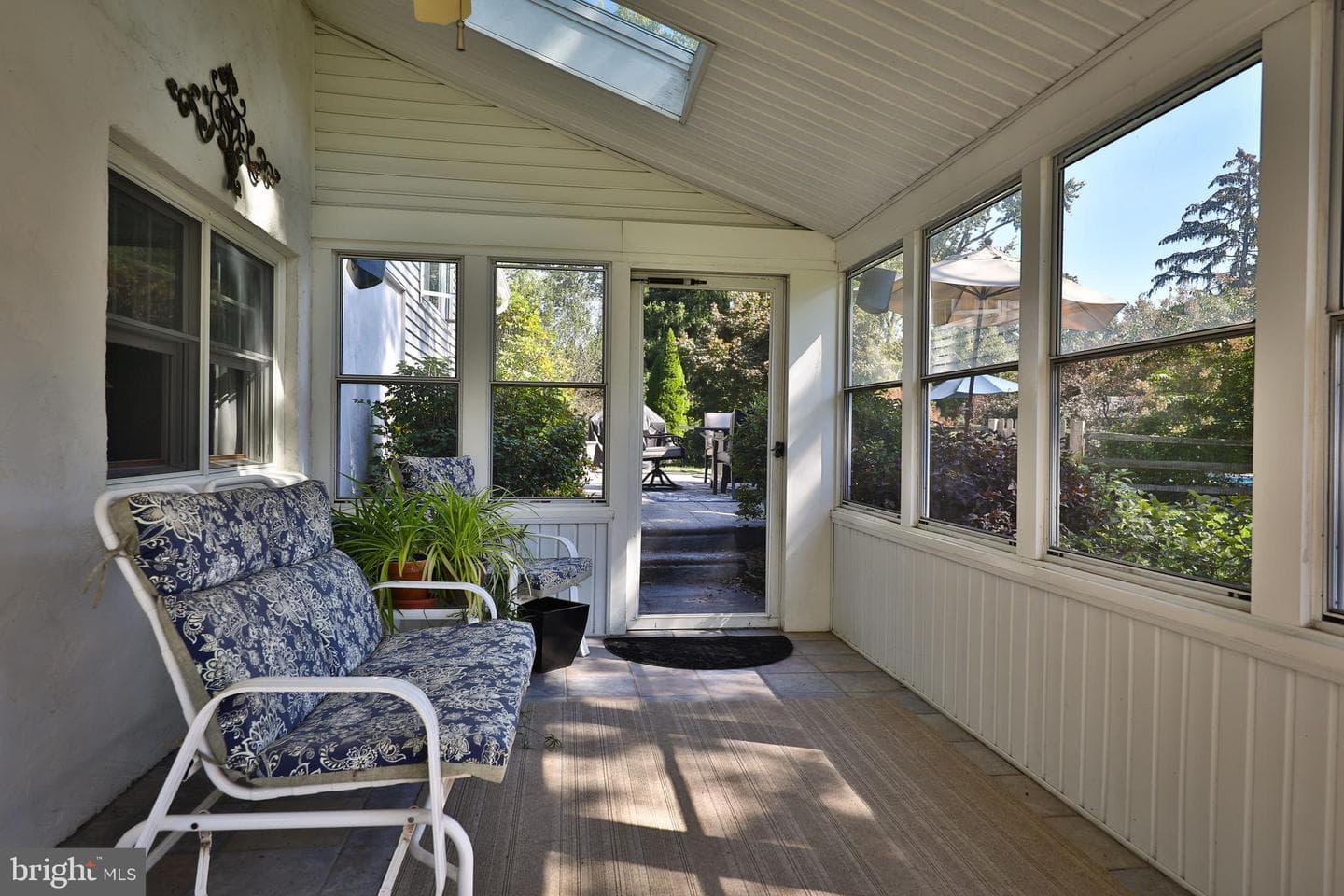 1025 Larch Circle photo 19
