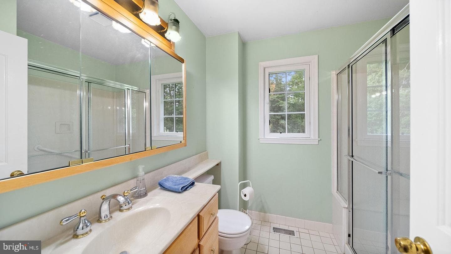 1717 Woodland Road photo 88