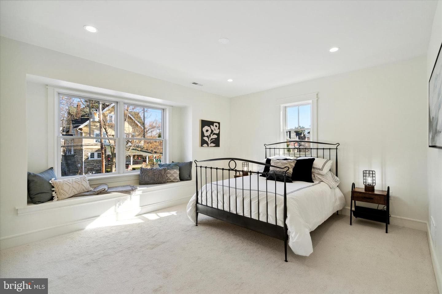 204 Iona Avenue photo 23