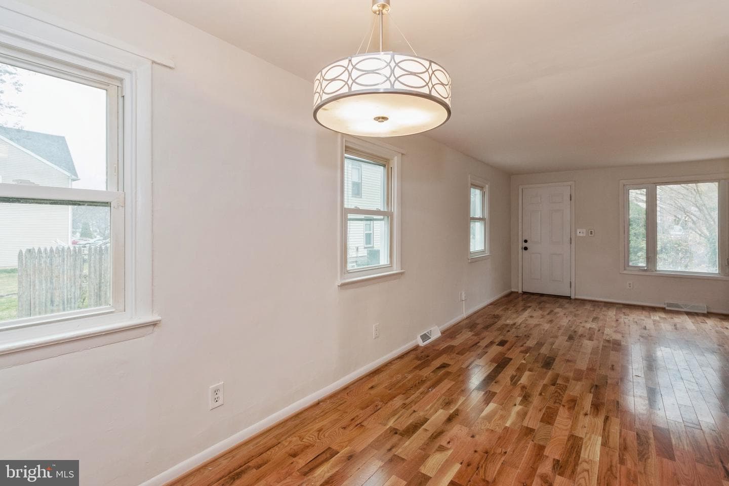 300 Girard Avenue photo 11