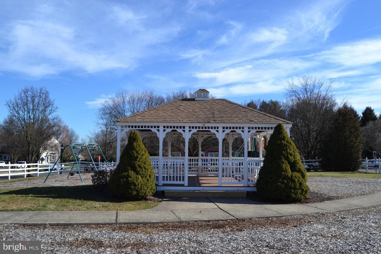 75 Brookside Court photo 36