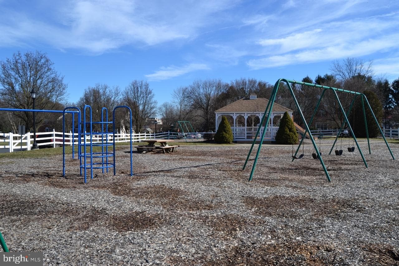 75 Brookside Court photo 37
