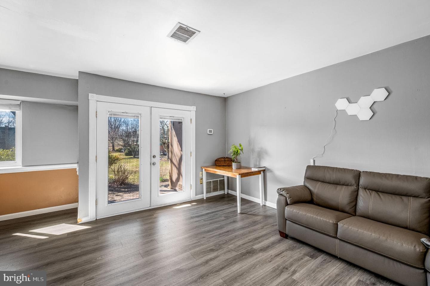 1201 Meadowview Lane #1201 photo 8