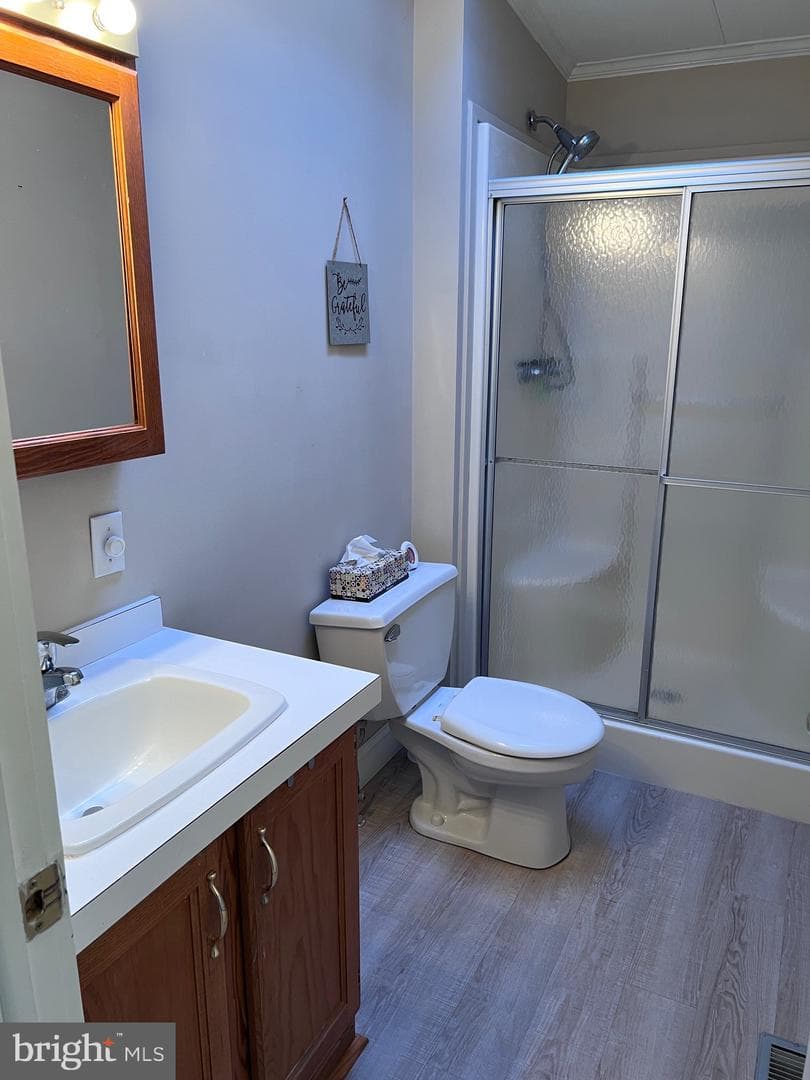 640 Apple Street photo 28