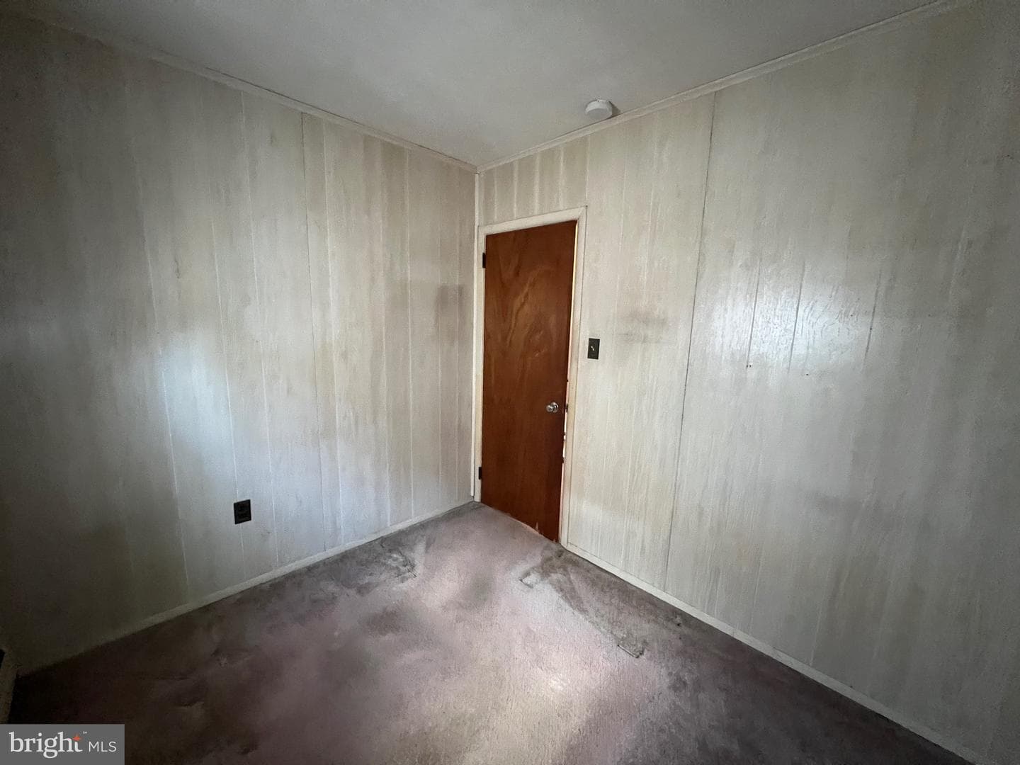 773 Grove Street photo 32