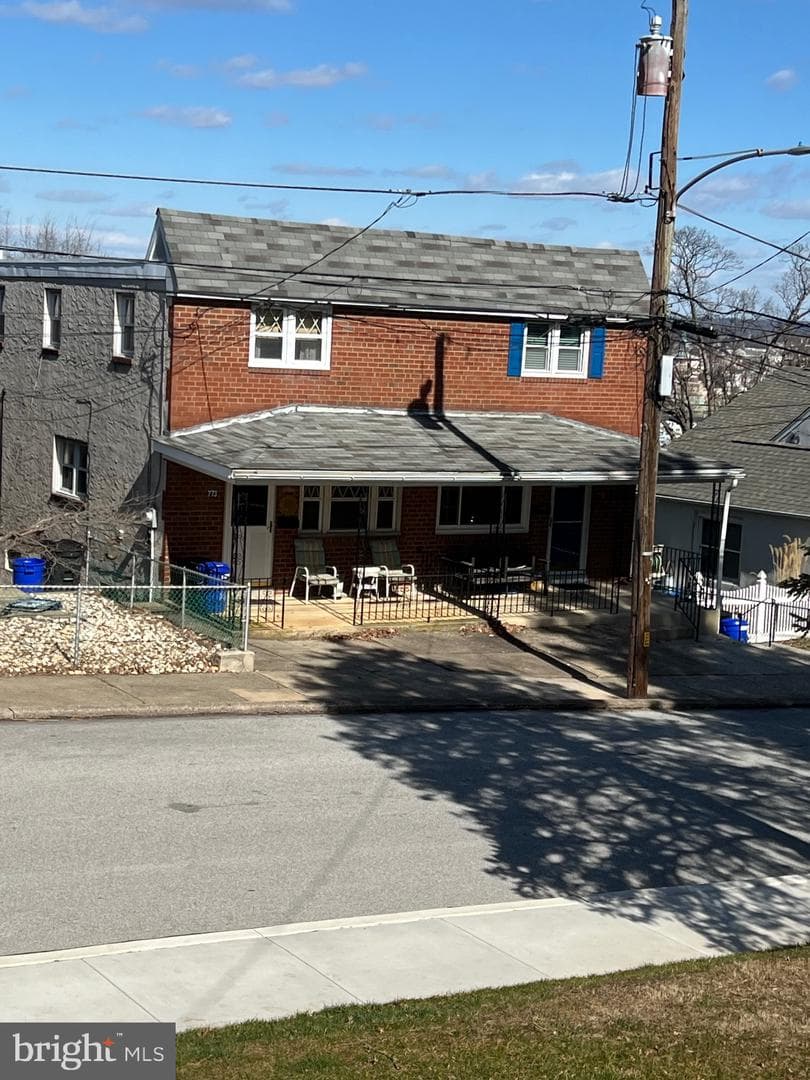 773 Grove Street photo 5
