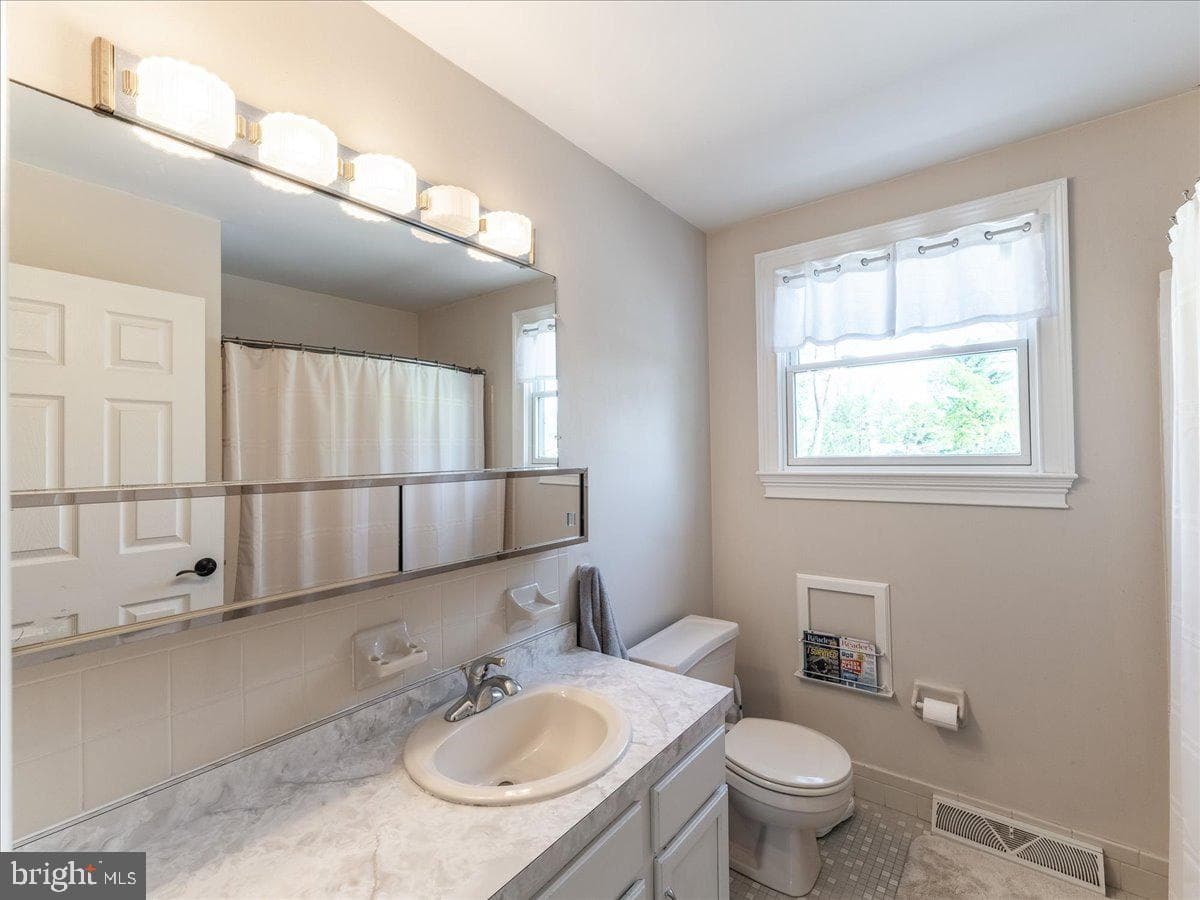 2743 Lantern Lane photo 21