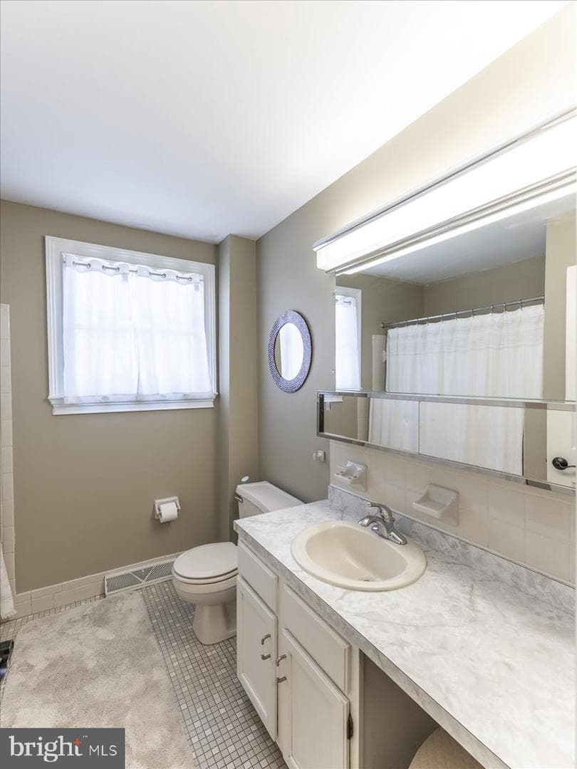 2743 Lantern Lane photo 24