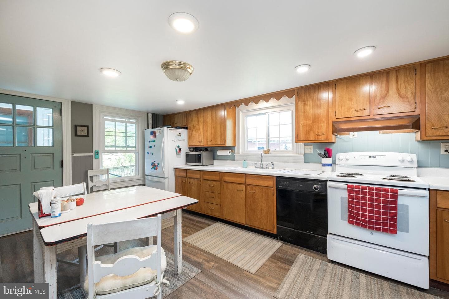 605 W Ridge Pike photo 8
