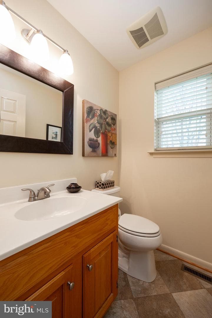 323 Hamilton Drive photo 15