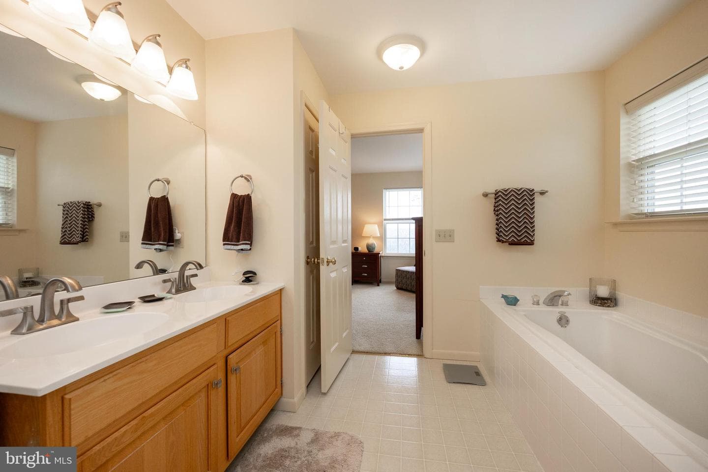 323 Hamilton Drive photo 21