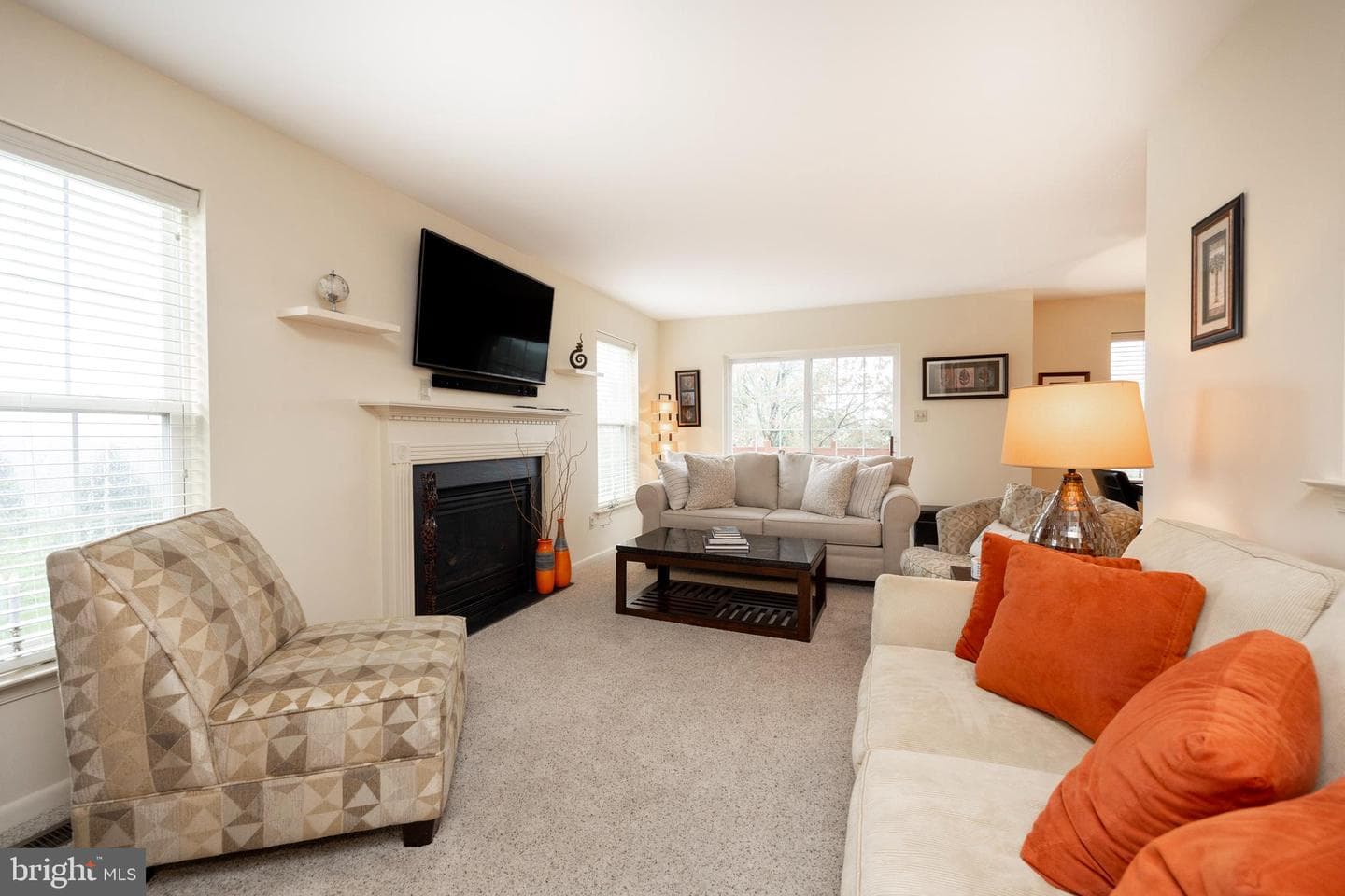 323 Hamilton Drive photo 7