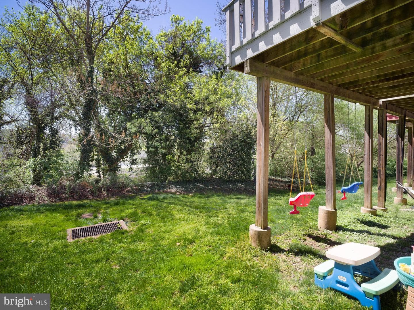 311 W 1st Avenue photo 9
