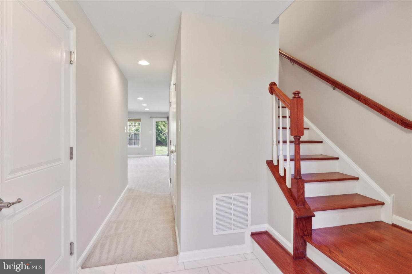 307 Evergreen Way photo 3