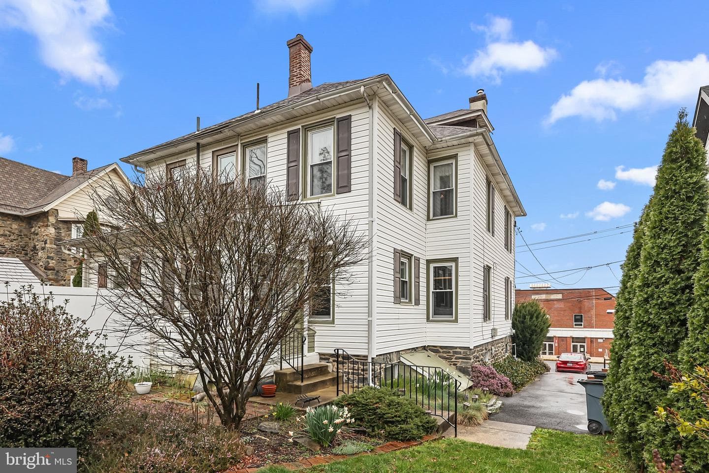 2556 Murray Avenue photo 23