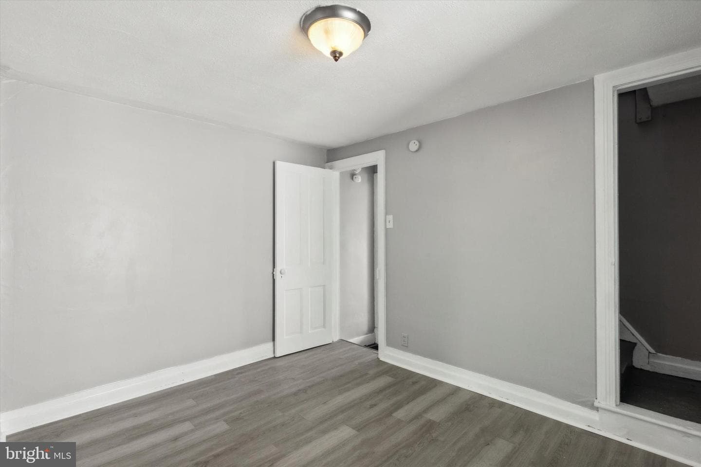 519 Spruce Street photo 8
